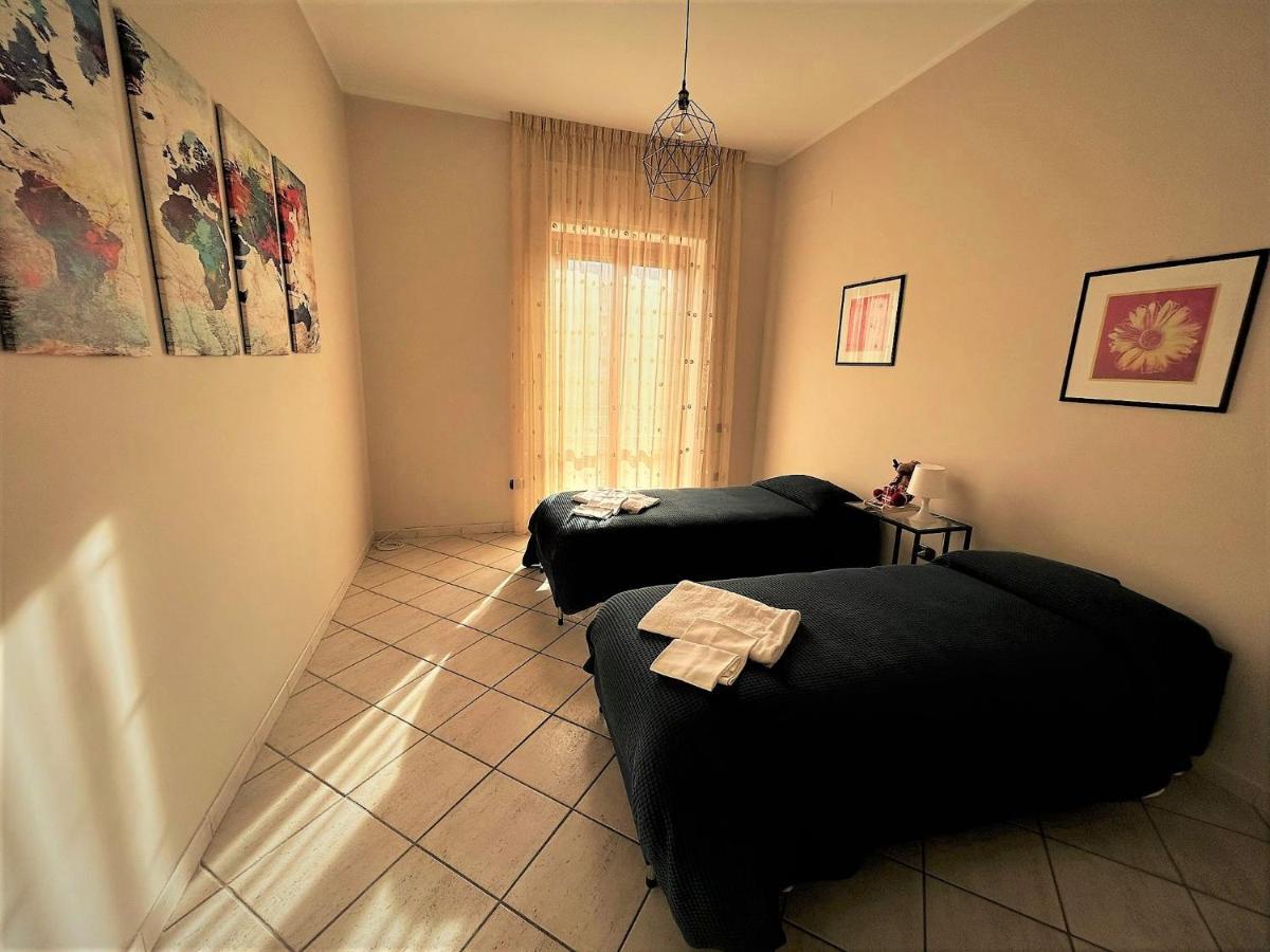 Acquamarina Holiday House Salerno Exteriör bild