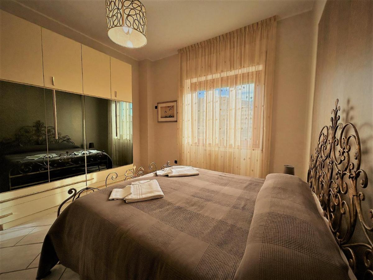 Acquamarina Holiday House Salerno Exteriör bild